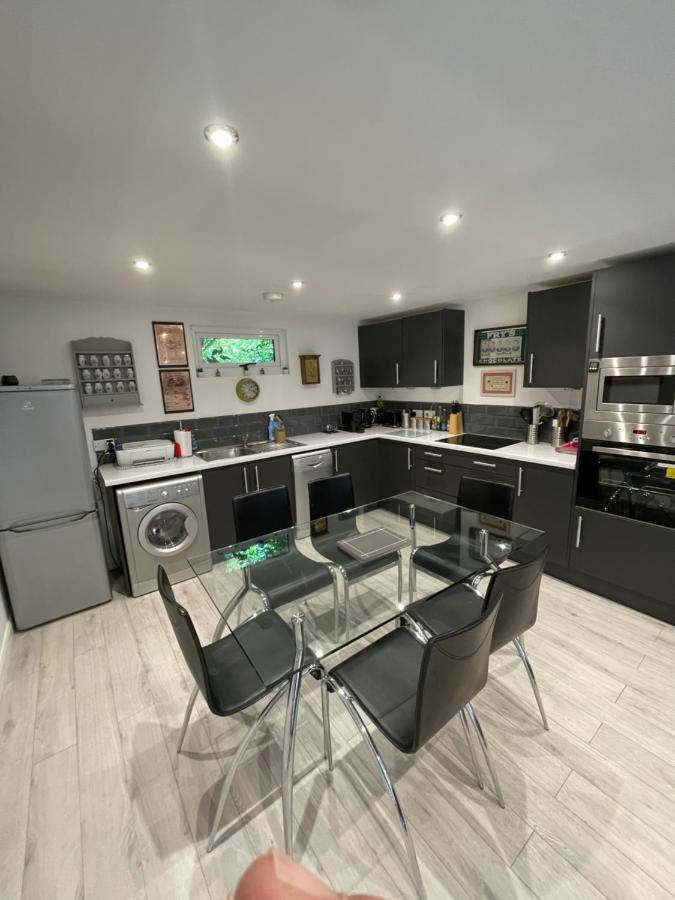 The Cabin, Arkley, Barnet Appartement Buitenkant foto